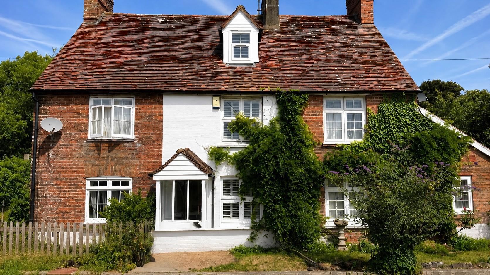 2 bed property in Crowhurst, Battle